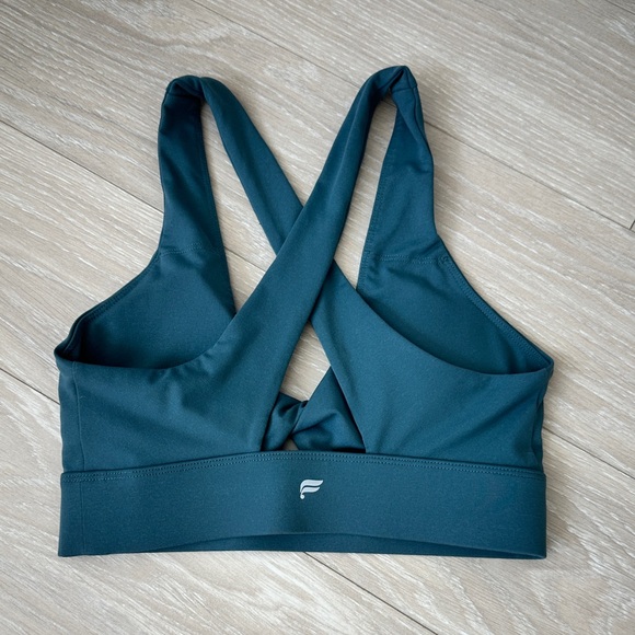 Fabletics Workout Set in XS/S, Oasis Twist Sports Bra & Leggings - Picture 9 of 12